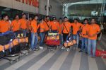 Ritesh Deshmukh, Genelia D Souza with Team Veer Marathi returns from Ranchi in Mumbai on 25th Feb 2013 (6).JPG